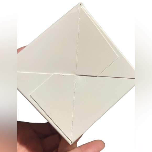 New Whipped Coconut Makeup Remover
Skin Barrier Replenishing Cleanser BNIB - Picture 14 of 15